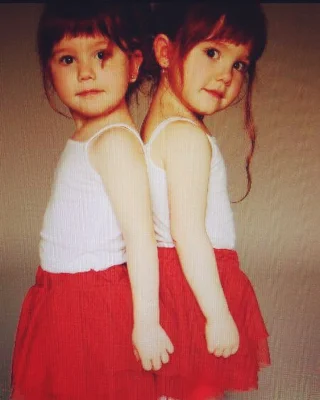 Twins on Ice - Instagram - 06.08.2016