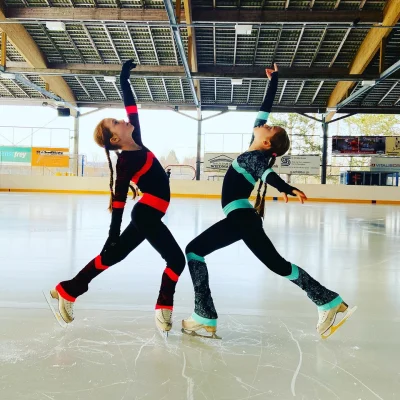 Twins on Ice - Instagram - 12.02.2021