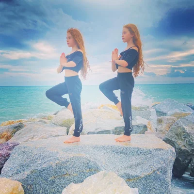 Twins on Ice - Instagram - 03.08.2021