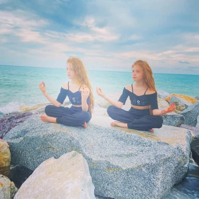 Twins on Ice - Instagram - 03.08.2021