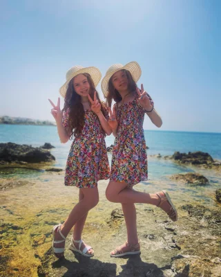 Twins on Ice - Instagram - 06.06.2022