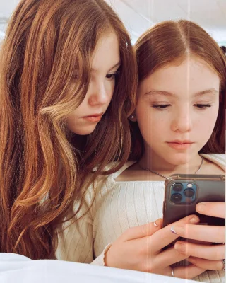 Twins on Ice - Instagram - 12.11.2023