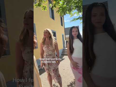 🧛‍♀️🌻#funny #fun #shortvideo #dracula #comedy #beauty #viralshort #twins #family