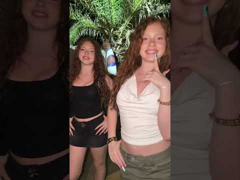 👩🏻‍🦰👩🏻‍🦰 #twins #dance #trending #trend #beautiful #summer #fun