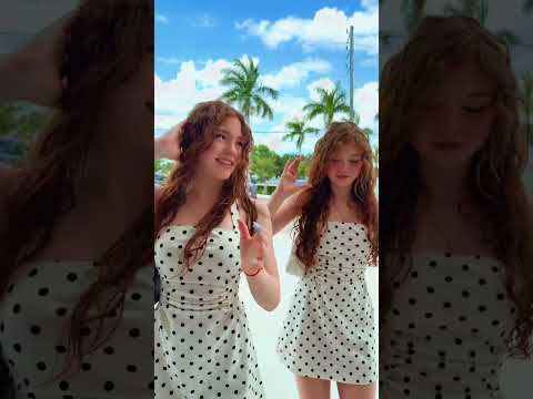 🌴 #twins  #dance #fun #shortvideo #trend #miami #beautiful #shorts #viral #loveit