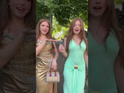 👩🏻‍🦰👀👩🏻‍🦰 #twins #dance #shortvideo #beautiful #fun