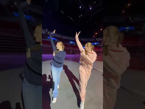 Jetzt könnt ihr den song überall streamen 🫰🏻 #dance #twins #fun #virslshorts #shortvideo #fypシ
