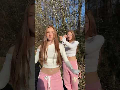 😅 #twins #dance #fun #shortvideo #trending #trend #viral #funny #danceshorts #loveit #viral