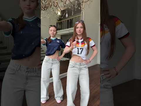 👀 #dance #fun #shortvideo #trend #fypシ #twins #shots #viralahorts #soccer #wm