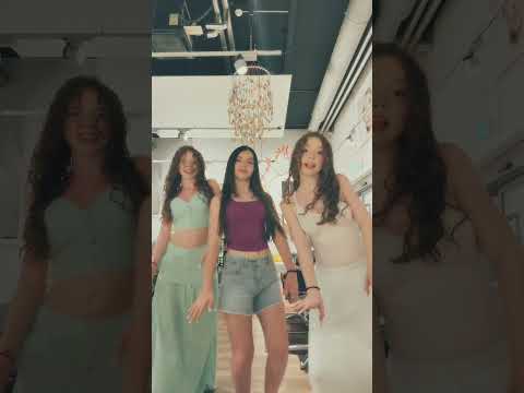 🫶🏻 #sister #fun #trend #twins #beautiful #dance #fypシ #shots