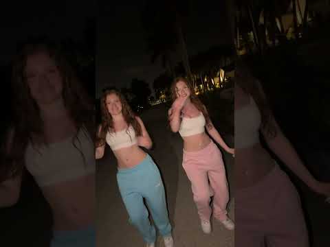 Booom #twins #fun #dance #shortvideo #trend #viralshort #funny #fypシ