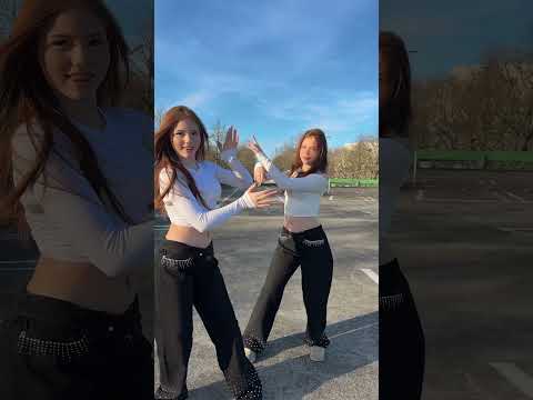 Scheint bei euch auch die 🌞? #dance #fun #trending #trend #twins #dancetrend #shortsviral #shorts
