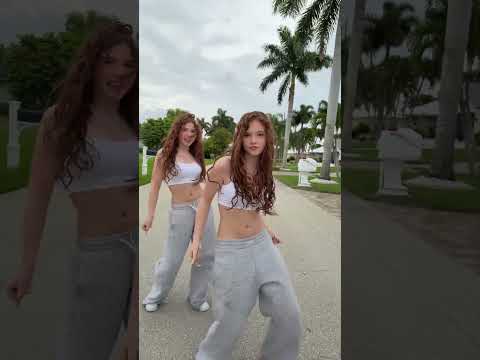 The real King of POP @MichaelJackson #dance #fun #trend #twins #beautiful #viralshort #fypシ