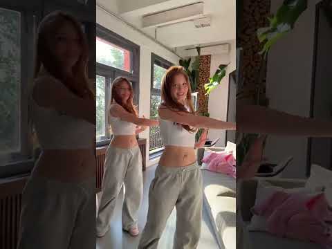 👩🏻‍🦰👩🏻‍🦰 #twins #fun #funny #shorts #trending #trend #beautiful #ginger #viralshorts